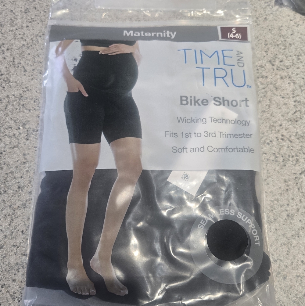 Time and Tru Women's Maternity Bike Short Size Small 4-6 Black NWT